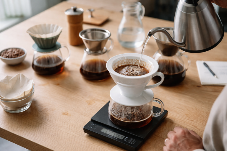 Bedste pour over-udstyr (2026): V60, Kalita, Chemex m.fl.